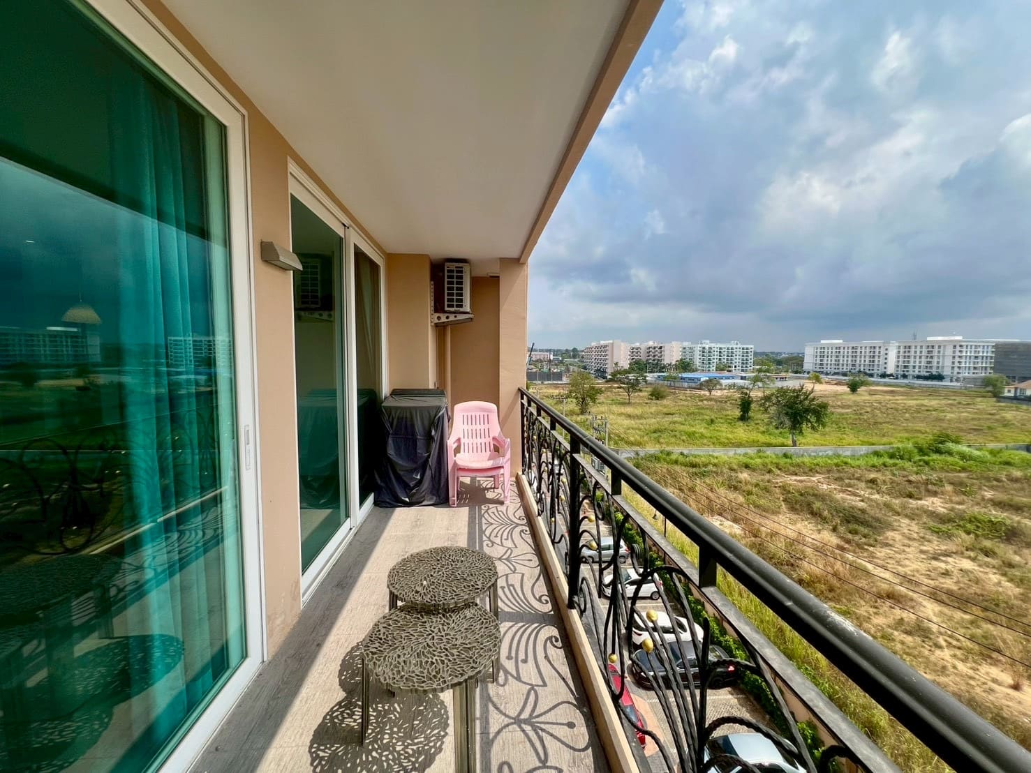 balcony